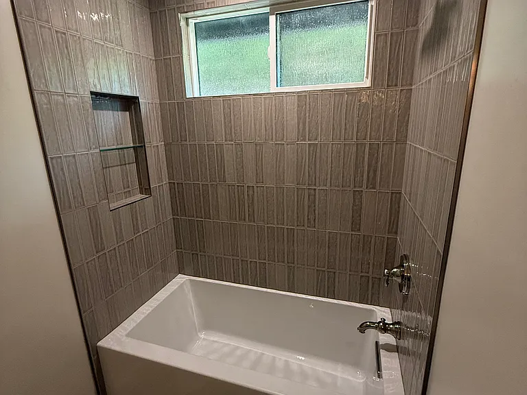 1031 Deerhaven Dr — Photo 14