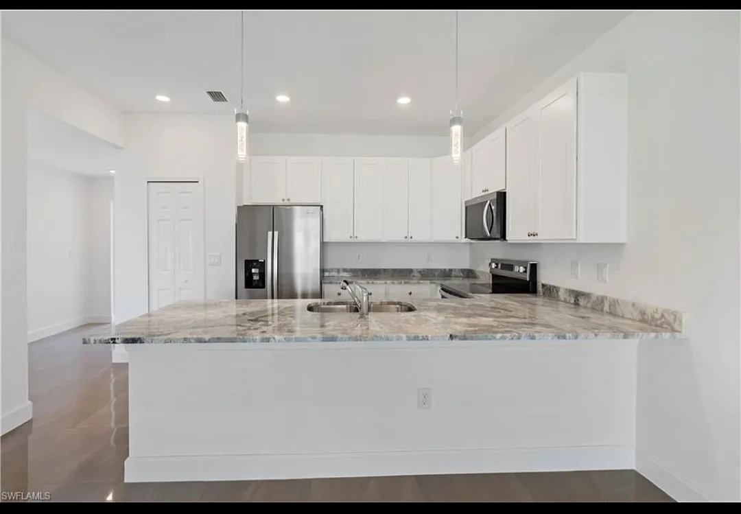 3 bed, 1173 sqft, $1,800 — Photo 1