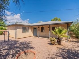 2106 N. Mountain Ave.