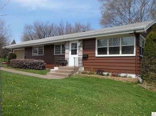 2324 Hutchinson Rd, Duluth, MN 55811