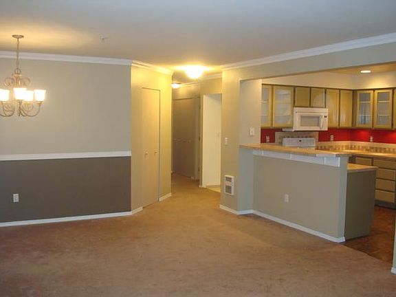 Open Layout family room, dining room, and kitchen.