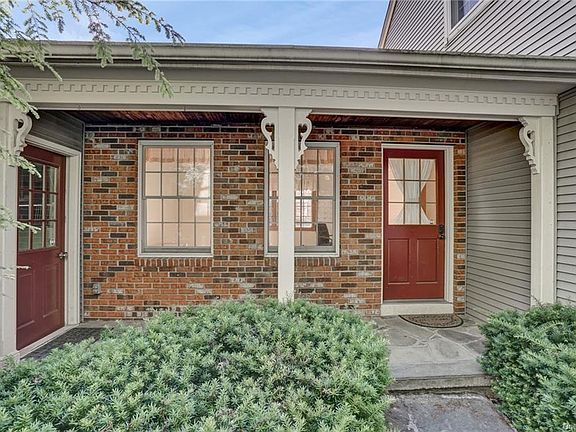 2nd image of 7 Karen Ct
