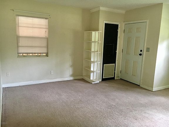 4th image of 2857 Dellwood Ave