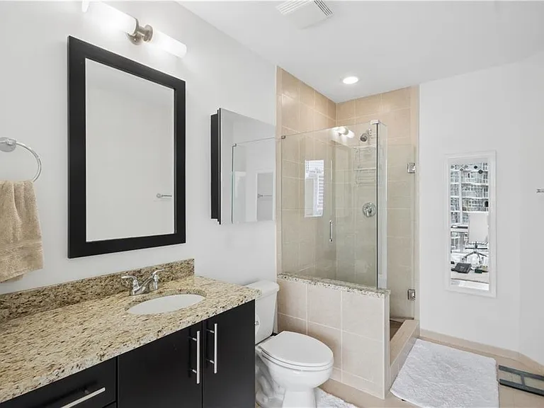 1080 Peachtree St NE #1411 — Photo 31