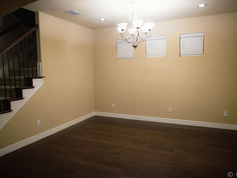907 Appalachian Dr — Photo 7