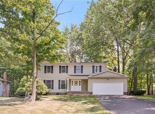 7871 Oakridge Dr, Concord Township, OH 44060
