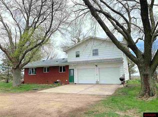 51662 140th St, Wells, MN 56097