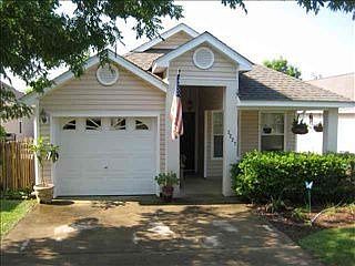 1st image of 3227 Emerson Ln