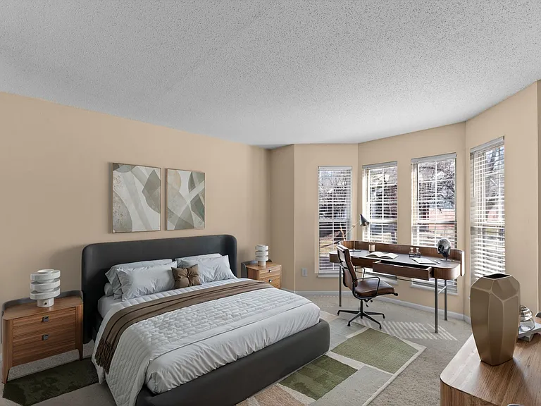 The Rooke (Classic) - 2 Bed / 2 Bath - 1,066-1,096 Sq.Ft.