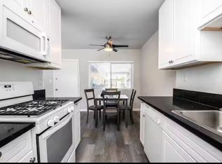 18631-1BURBANK Boulevard 10, Tarzana, CA 91356