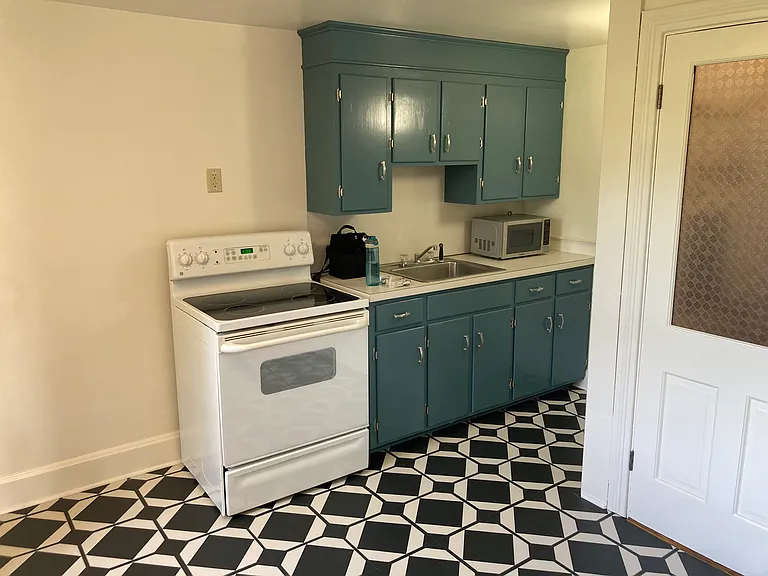 602 Main St #2 — Photo 4