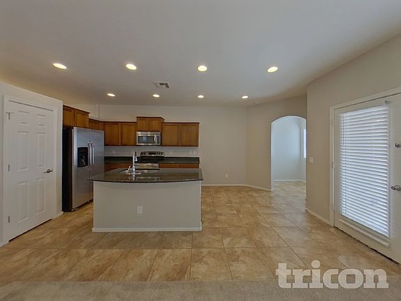 5th image of 36907 W Mondragone Ln