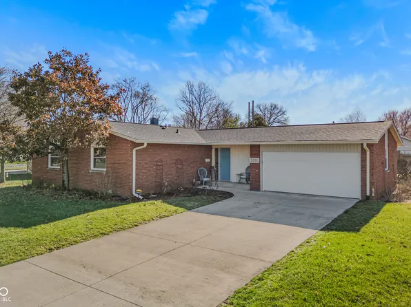 3611 Hunter Pl, Columbus, IN 47203