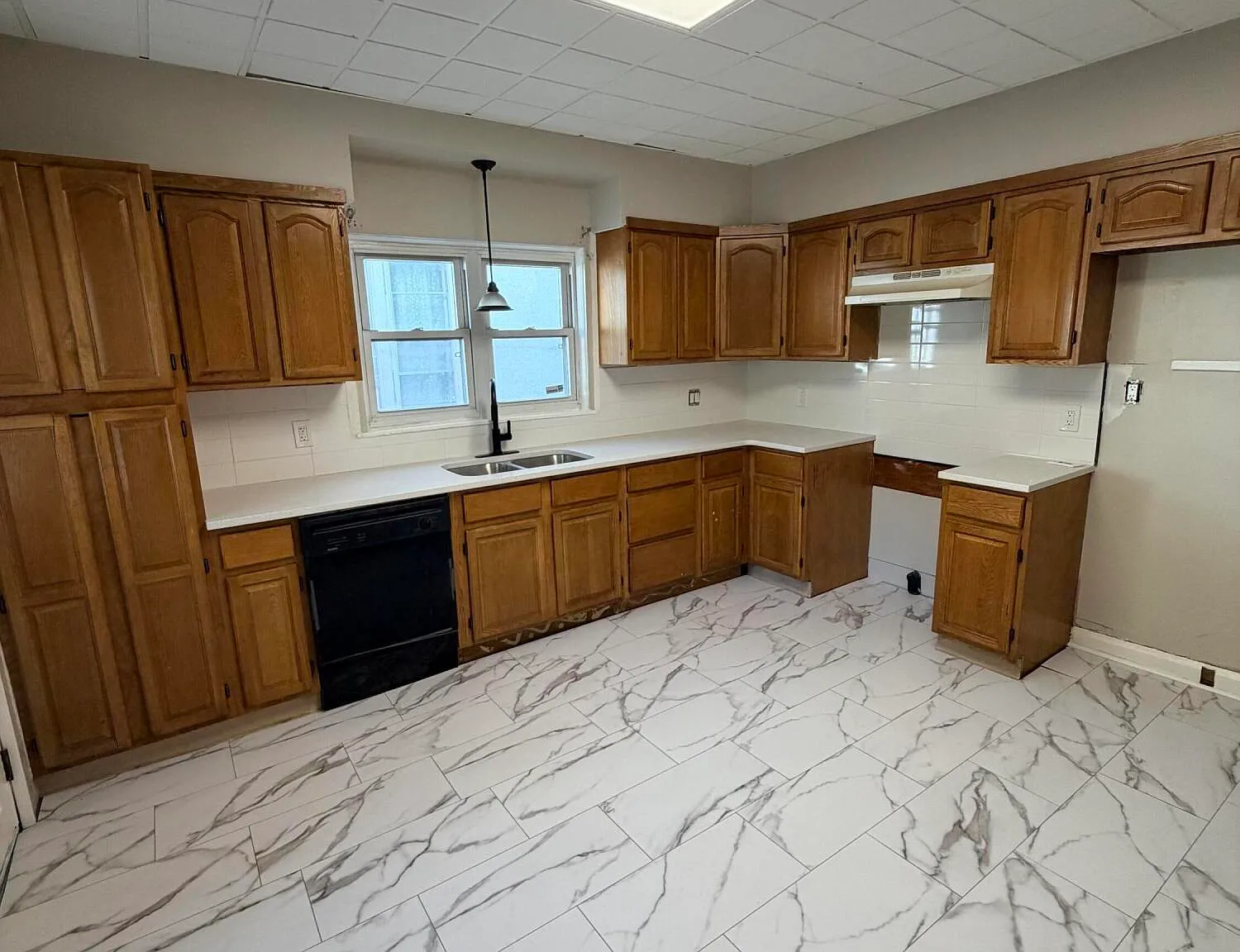 3 bed, 1.5 bath, 1200 sqft, $1,400 — Photo 2