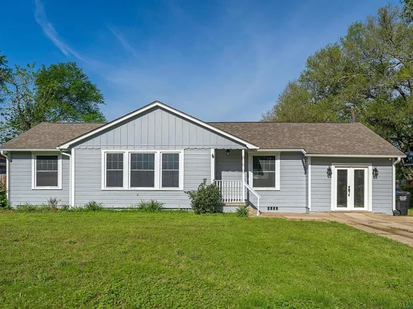 911 Cole Dr, Longview, TX 75602