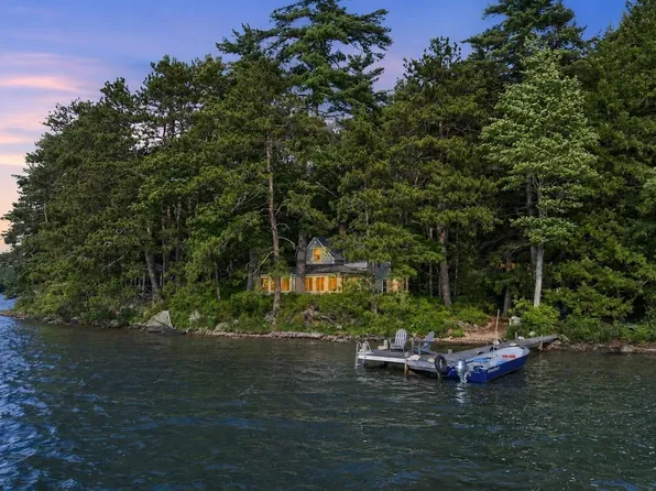 11 Triggs Island, Wolfeboro, NH 03894