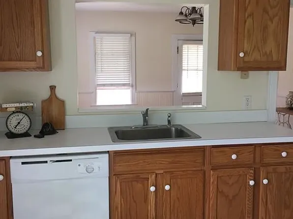 179 Pocono Rd, Danbury, CT 06804