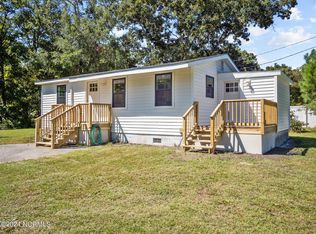 163 Tillett Ln, Sneads Ferry, NC 28460