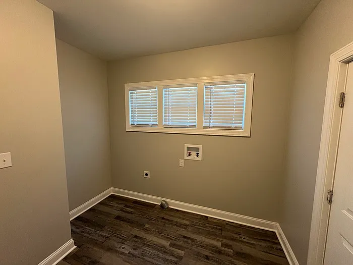 3 bed, 2.0 bath, 1799 sqft, $1,200 — Photo 4