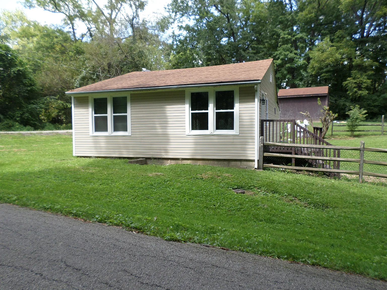 2 bed, 875 sqft, $1,250 — Photo 1