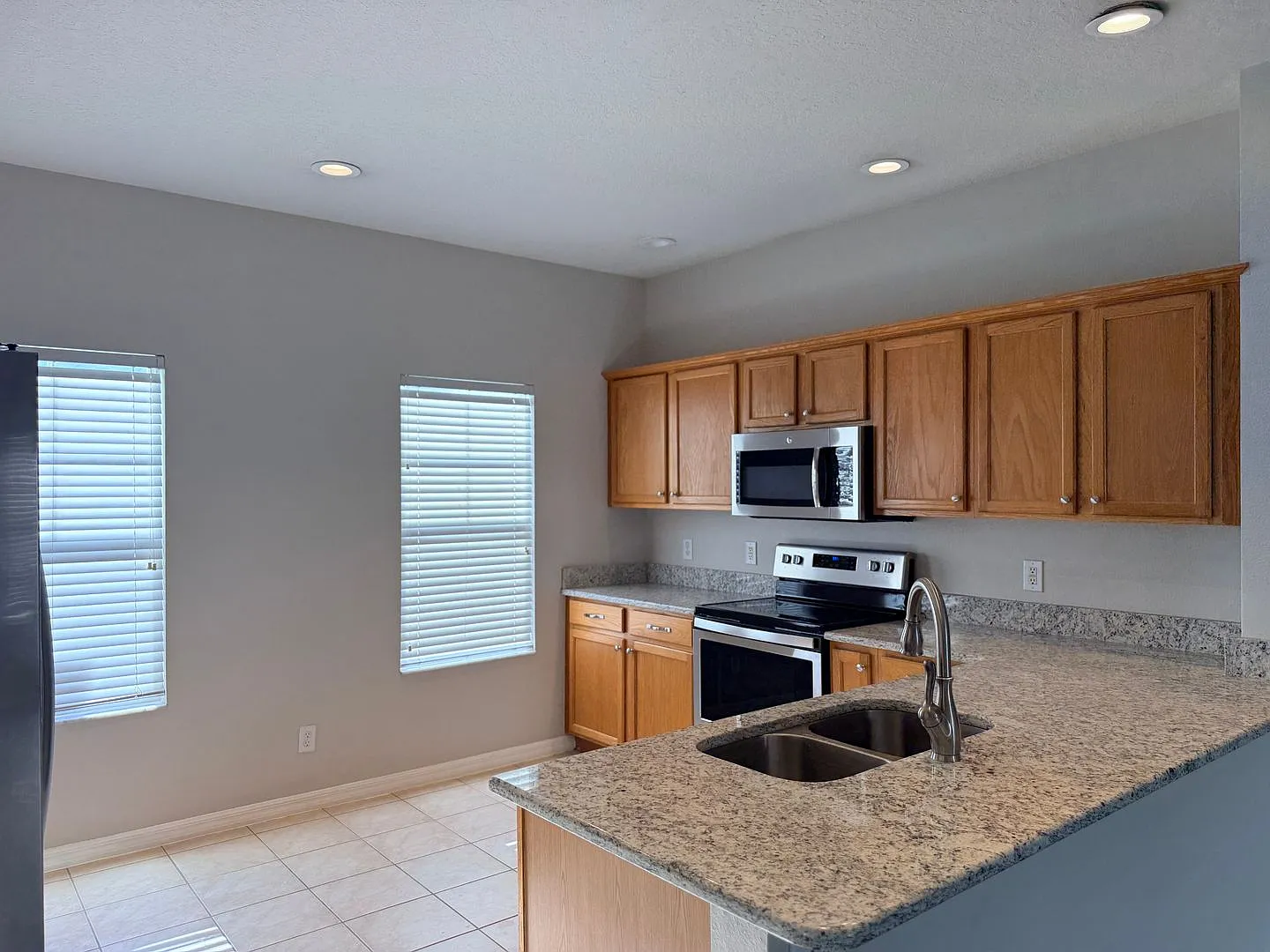 1110 Oakpond, Celebration, FL 34747 4 bedroom/2 bath/2car garage — Photo 3