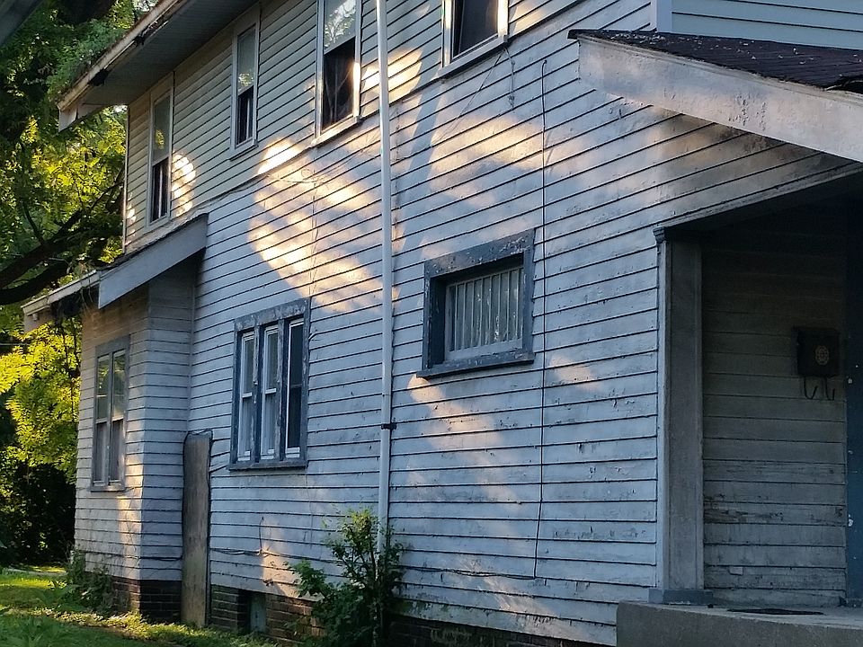 2nd image of 2849 N Delaware St