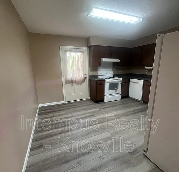 405 Iroquois Ln #1 — Photo 5