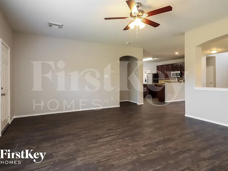 8610 Sunny Gallop Dr — Photo 4