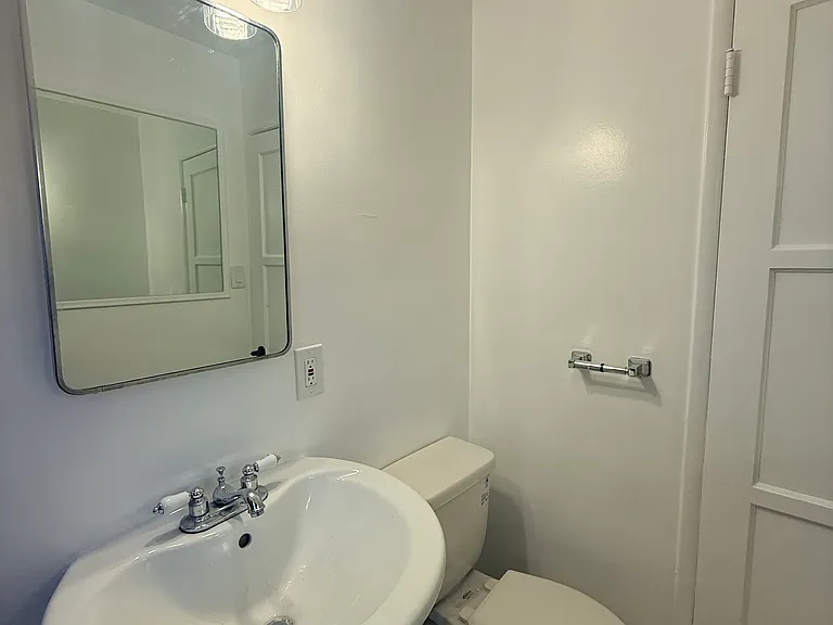 824 Wellesley Ave #1 — Photo 9