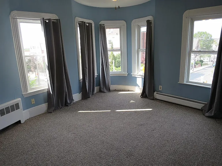286 Highland Ave — Photo 12