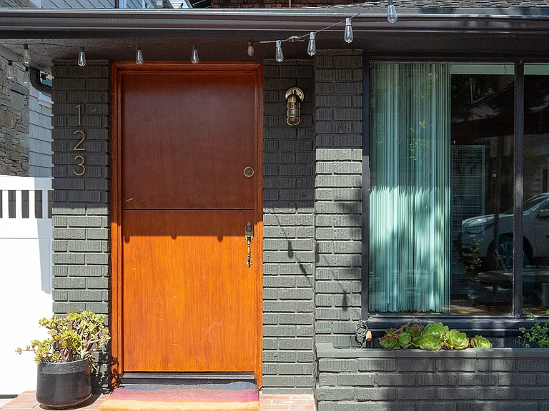 123 Garnet Ave — Photo 3