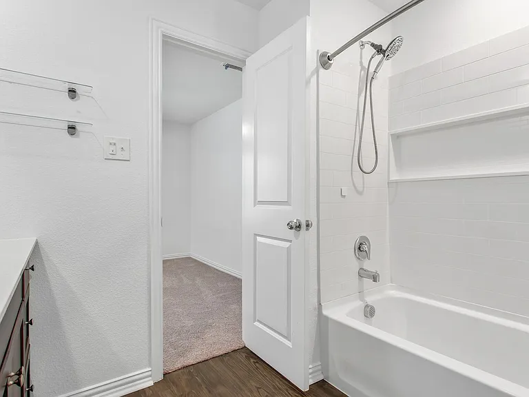 9213 Marilyn Pl — Photo 18