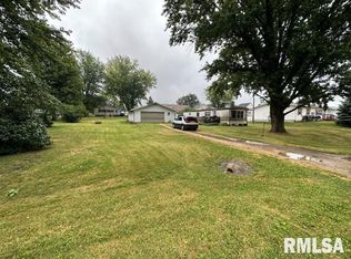 205 Lincoln Ave, Delmar, IA 52037