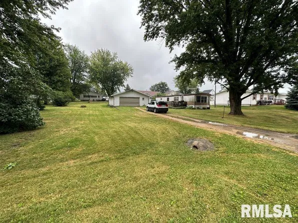 205 Lincoln Ave, Delmar, IA 52037