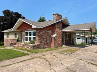 102 W Fall St, Lanse, MI 49946