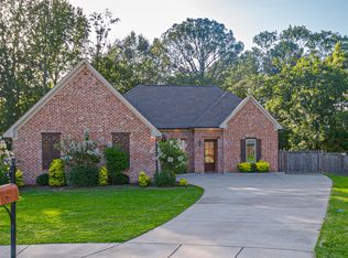 49 Waterstone Way, Clinton, MS 39056