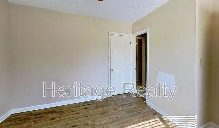 10503 Haleyford Ln — Photo 8