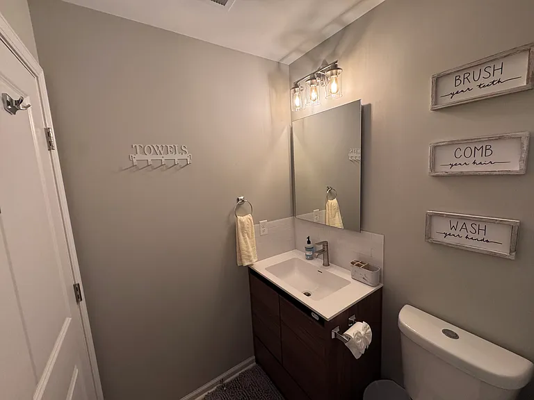 1666 Sparkleberry Ln — Photo 24