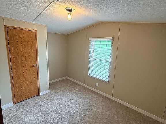 5th image of 1101 Marion St