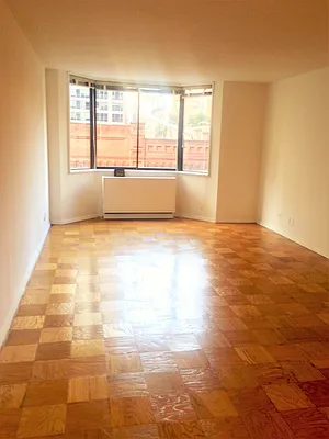 Rented by Perlbinder Realty | media 2