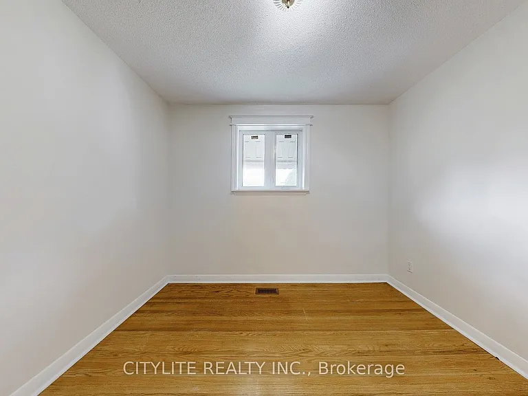 516 Monteith Ave — Photo 19