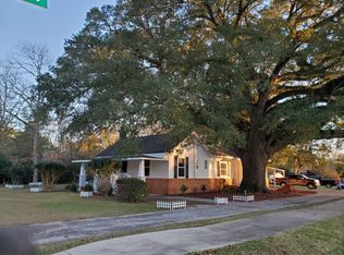 223 W Myrtle Ave, Foley, AL 36535