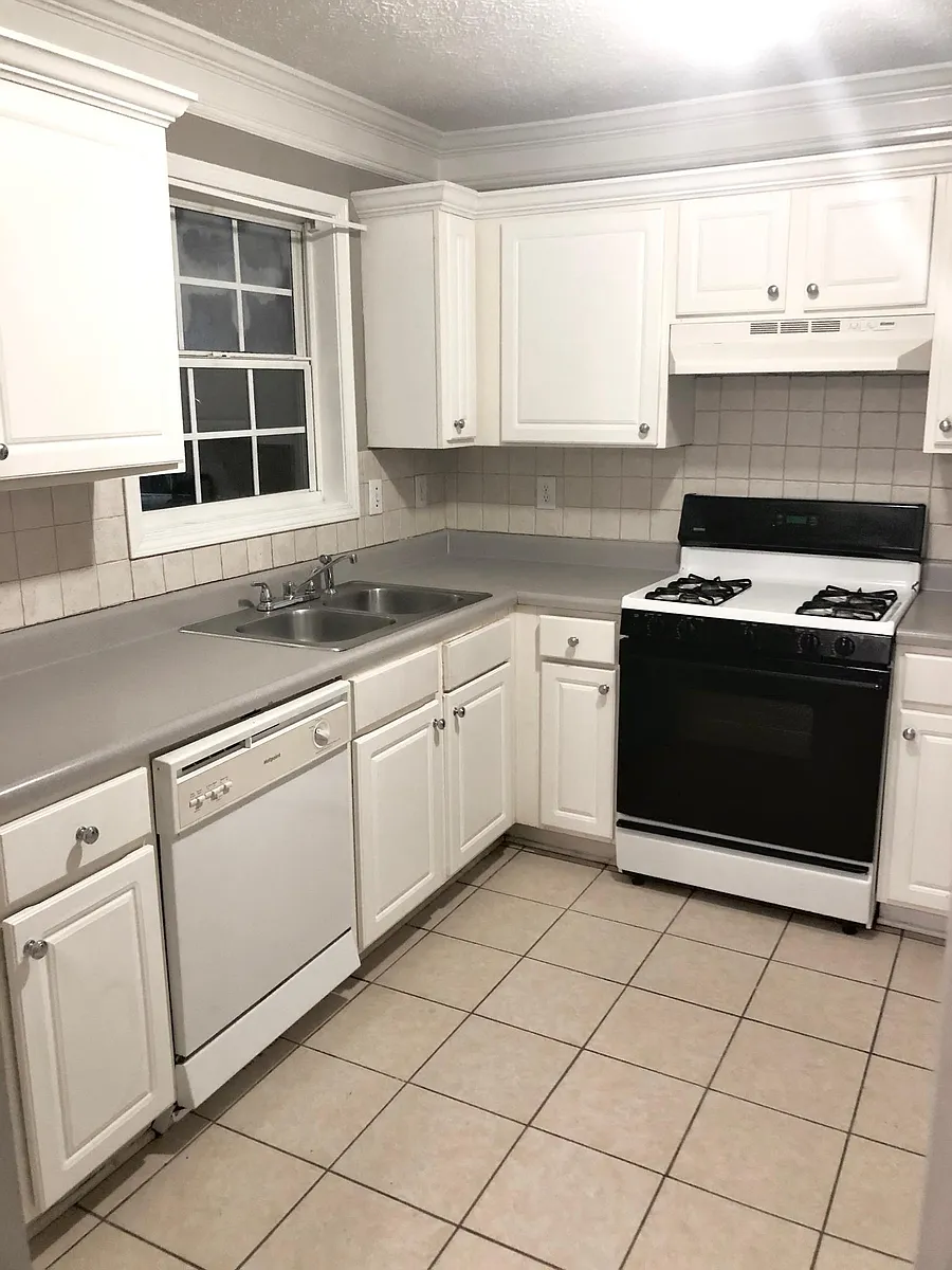Backsplash Tiling and Floor Tiling - 1316 Westward Dr SW