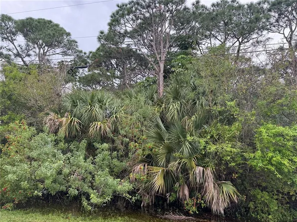 5711 Myrtle Dr #28, Fort Pierce, FL 34982
