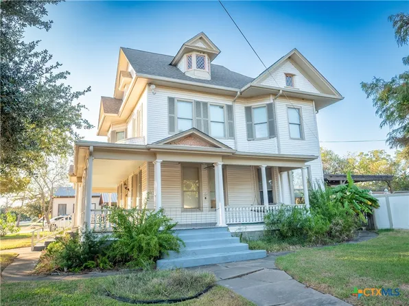 408 E Reuss Blvd, Cuero, TX 77954