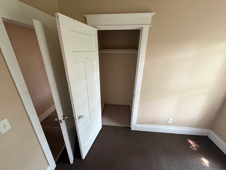 739 Genesee St #4 — Photo 4