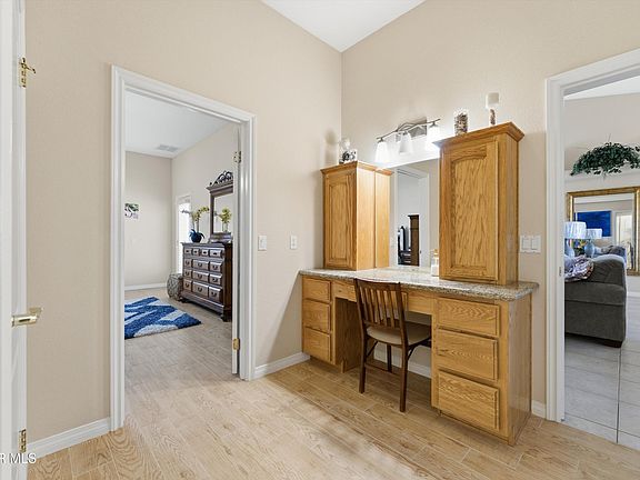 18th image of 9828 Magnolia Ave