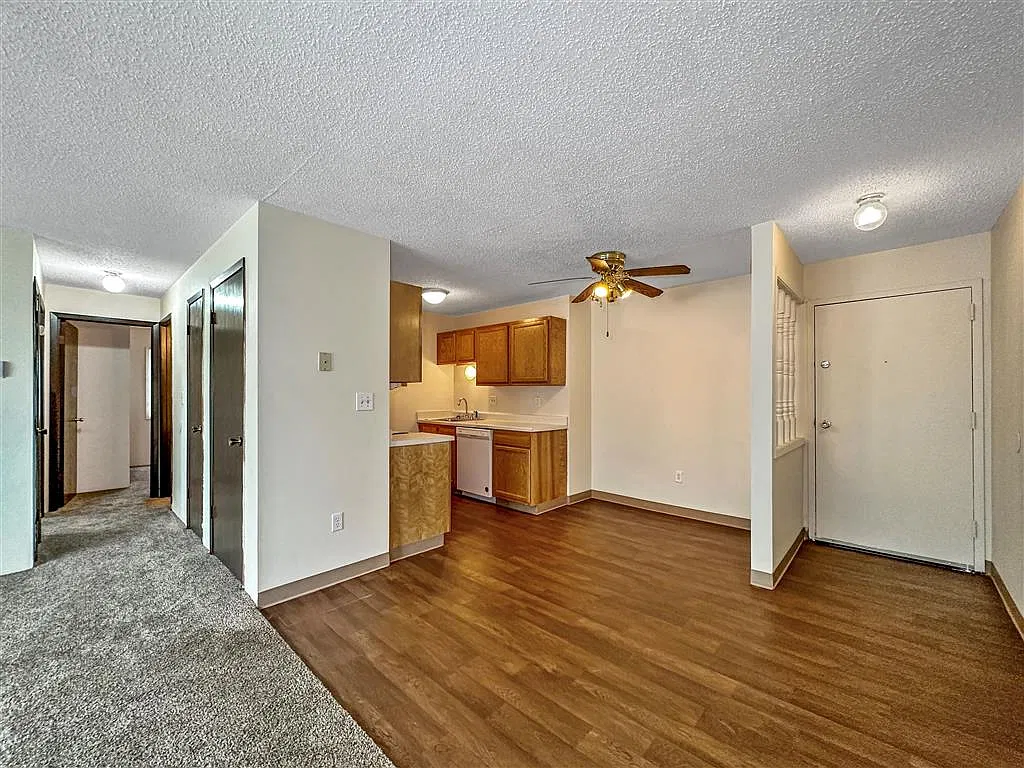 Foxwood Apartments — Photo 4