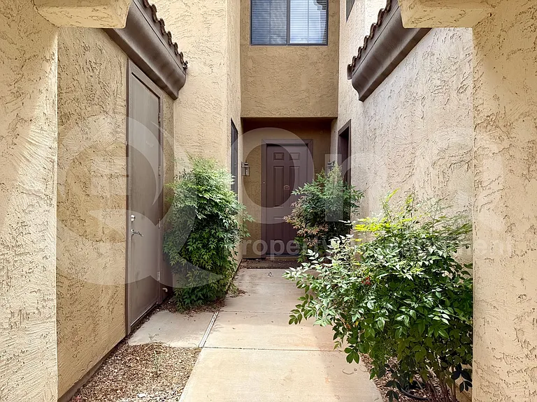 1456 E 9th St #216 — Photo 2