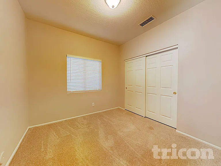 13732 W Mauna Loa Ln — Photo 13